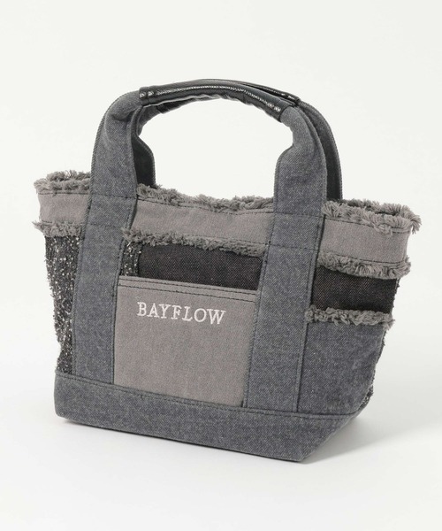 BAYFLOW（ベイフロー）の「[500mlペットボトル収納可]Sサイズデニム切替ロゴトート（トートバッグ・レディース・ブルー/ブラック・FREE）」の4枚目の写真