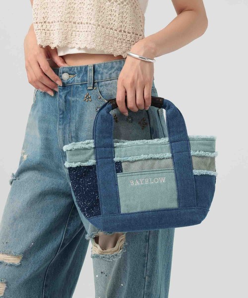 BAYFLOW（ベイフロー）の「[500mlペットボトル収納可]Sサイズデニム切替ロゴトート（トートバッグ・レディース・ブルー/ブラック・FREE）」の17枚目の写真