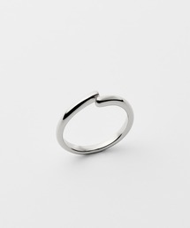 Simple line free size ring