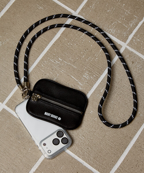 MARY QUANT(マリークワント)の「MARY QUANT × PUBLUX/マリークワント マリークワント ポーチ 付 マルチウェイ スマホショルダー 限定展開(スマホグッズ・レディース・ブラック・ONE SIZE)」の3枚目の写真