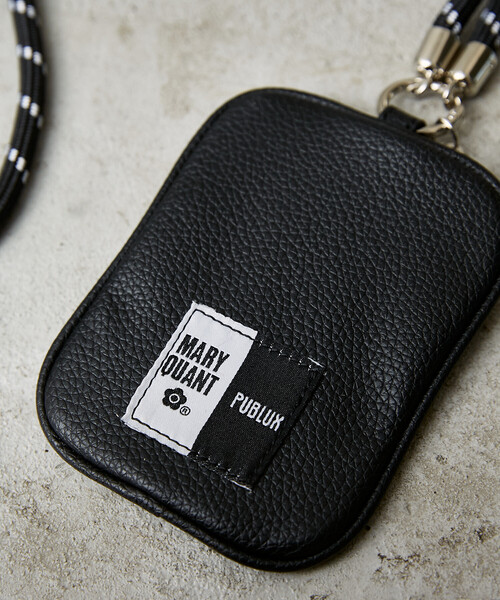 MARY QUANT(マリークワント)の「MARY QUANT × PUBLUX/マリークワント マリークワント ポーチ 付 マルチウェイ スマホショルダー 限定展開(スマホグッズ・レディース・ブラック・ONE SIZE)」の6枚目の写真