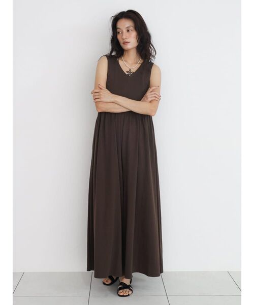 FIKA.(フィーカ)の「Gathered wide overalls(つなぎ/オールインワン・レディース・ネイビー/ブラウン・FREE)」の15枚目の写真