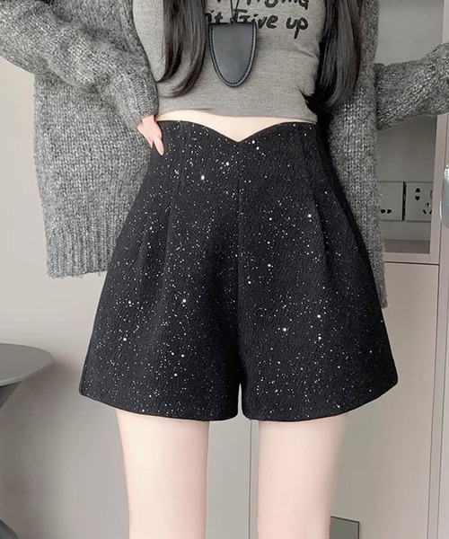 GLAMOROUS JANE（グラマラスジェーン）の「ハイウエストラメショートパンツ（その他パンツ・レディース・グレー/ブラック・M/L）」の3枚目の写真