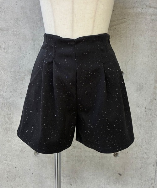 GLAMOROUS JANE（グラマラスジェーン）の「ハイウエストラメショートパンツ（その他パンツ・レディース・グレー/ブラック・M/L）」の17枚目の写真