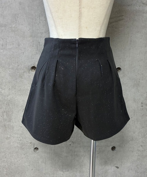 GLAMOROUS JANE（グラマラスジェーン）の「ハイウエストラメショートパンツ（その他パンツ・レディース・グレー/ブラック・M/L）」の22枚目の写真