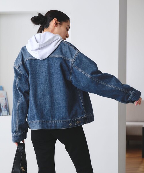 BEAUTY&YOUTH UNITED ARROWS（ビューティーアンドユースユナイテッドアローズ）の「【WEB限定】ルーズ デニムジャケット（デニムジャケット・レディース・ネイビー/ライトブルー/グレー・S/M）」の5枚目の写真