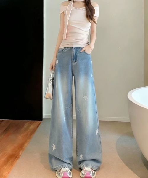 mebole(メボレ)の「flower patch wide denim(デニムパンツ・レディース・ブルー・MEDIUM/SMALL)」の16枚目の写真