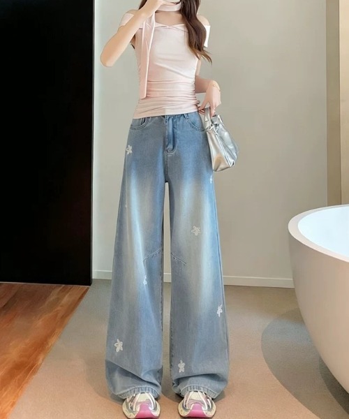 mebole(メボレ)の「flower patch wide denim(デニムパンツ・レディース・ブルー・MEDIUM/SMALL)」の20枚目の写真