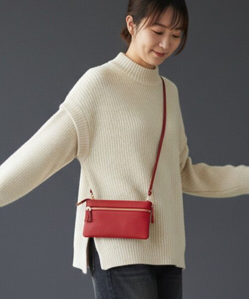 COOCO(クーコ)の「【牛革】シュリンクレザーウォレットショルダーバッグ(ショルダーバッグ・レディース・グレー/オフホワイト/レッド系/グリーン/ブルー/ブラック・FREE)」の21枚目の写真