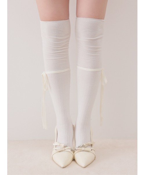 M me eme(エムミーエメ)の「Double strap ribbon pointed mules(eme11124)(その他シューズ・レディース・アイボリー/ブラック・L/M/S)」の15枚目の写真