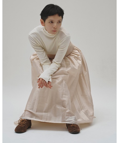TODAYFUL(トゥデイフル)の「Soft Fraise Turtleneck Tops(Tシャツ/カットソー・レディース・アイボリー/グレー/スミクロ・FREE)」の13枚目の写真