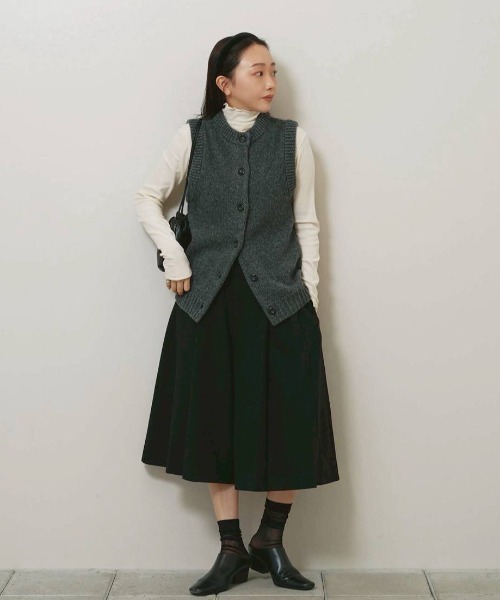 TODAYFUL(トゥデイフル)の「Soft Fraise Turtleneck Tops(Tシャツ/カットソー・レディース・アイボリー/グレー/スミクロ・FREE)」の7枚目の写真