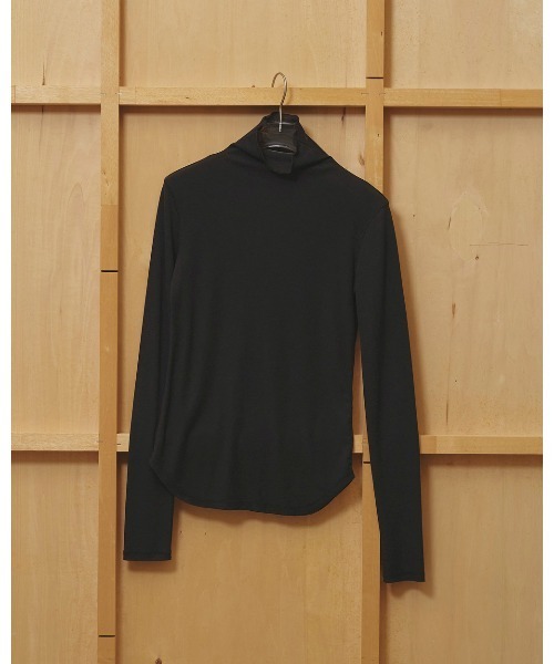 TODAYFUL(トゥデイフル)の「Soft Fraise Turtleneck Tops(Tシャツ/カットソー・レディース・アイボリー/グレー/スミクロ・FREE)」の18枚目の写真