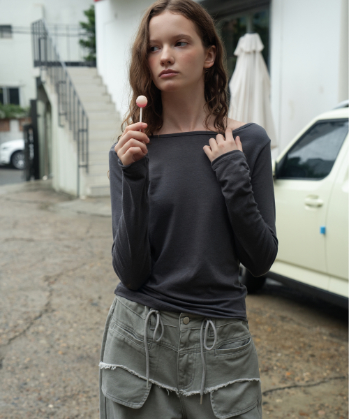 WAARFORWOMAN（ワール・フォー・ウーマン）の「WT-99 バックドレープTシャツ_チャコール（Tシャツ/カットソー・レディース・その他・FREE）」の3枚目の写真