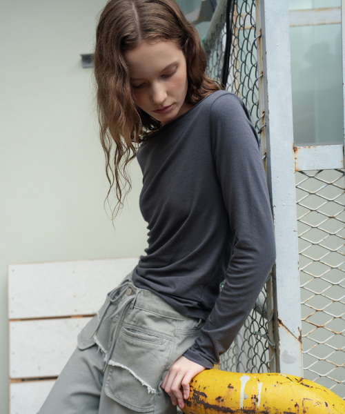 WAARFORWOMAN（ワール・フォー・ウーマン）の「WT-99 バックドレープTシャツ_チャコール（Tシャツ/カットソー・レディース・その他・FREE）」の7枚目の写真