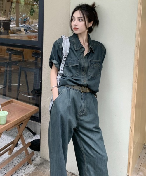 Aelina(エリナ)の「レギュラーカラーデニムシャツ&ワイドデニムパンツセットアップ(セットアップ・レディース・ブルー・S/M)」の3枚目の写真