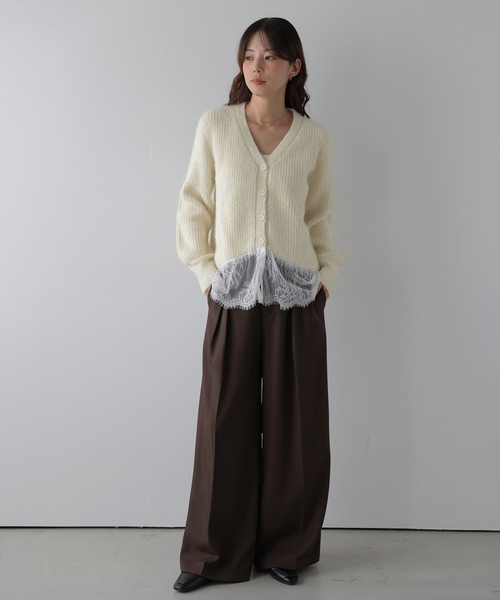La-gemme(ラジェム)の「裾レース Vネック ニットカーディガン/レイヤード風/フェミニン(カーディガン/ボレロ・レディース・モカ/グレー/アイボリー/ブラック・フリー)」の5枚目の写真