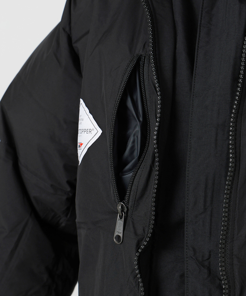 Spick & Span（スピックアンドスパン）の「《追加》THE NORTH FACE/ザノースフェイス Alteration Baffs Jacket（ダウンジャケット/コート・レディース・ベージュ/ブラック・SMALL/X-SMALL）」の11枚目の写真