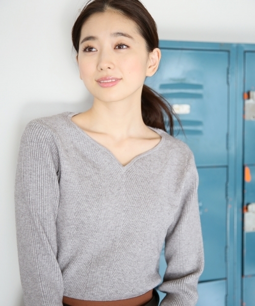 LEPSIM（レプシィム）の「14Gバイヤスヘンケイネックプルオーバー　740634（ニット/セーター・レディース・ブラック/オフホワイト/トップグレー・MEDIUM/LARGE）」の12枚目の写真