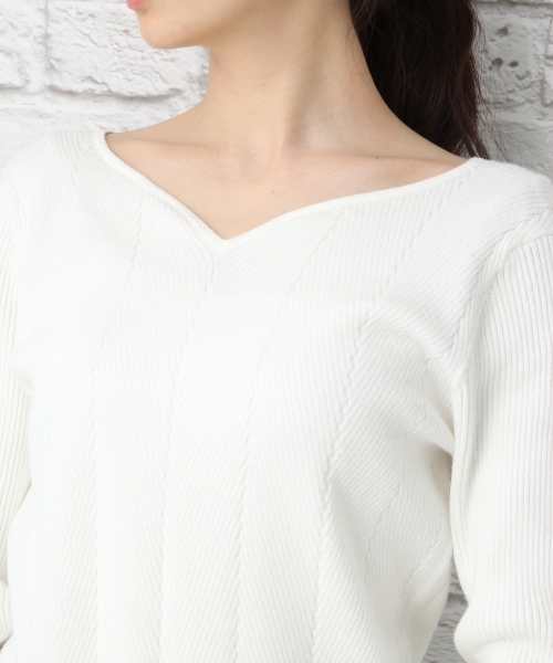 LEPSIM（レプシィム）の「14Gバイヤスヘンケイネックプルオーバー　740634（ニット/セーター・レディース・ブラック/オフホワイト/トップグレー・MEDIUM/LARGE）」の5枚目の写真