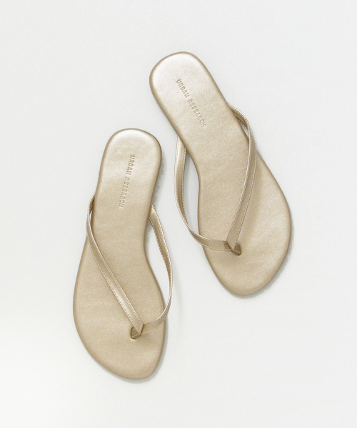 URBAN RESEARCH（アーバンリサーチ）の「 UR タウンビーチサンダル（ビーチサンダル・レディース・シルバー/ブラック/ゴールド・38/36/37/35）」の4枚目の写真