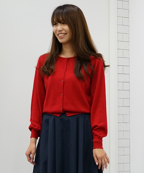 earth music&ecology（アースミュージックアンドエコロジー）の「ガンガンカーディガン クルーネック（カーディガン/ボレロ・レディース・ブラック/ブルーグリーン/ピンクベージュ/アイボリー/スモークピンク/グレイッシュベージュ/サックスブルー/マスタード/パープル/レッド/ブルー/ライトグレー・M/L/S）」の12枚目の写真