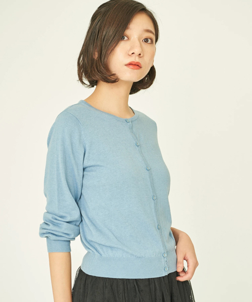 earth music&ecology（アースミュージックアンドエコロジー）の「ガンガンカーディガン クルーネック（カーディガン/ボレロ・レディース・ブラック/ブルーグリーン/ピンクベージュ/アイボリー/スモークピンク/グレイッシュベージュ/サックスブルー/マスタード/パープル/レッド/ブルー/ライトグレー・M/L/S）」の5枚目の写真