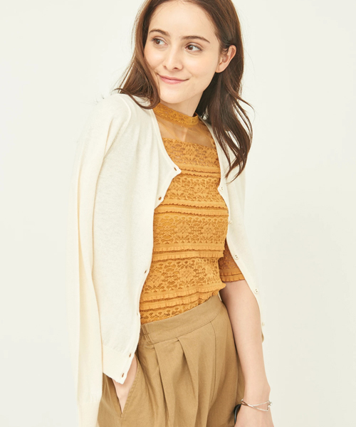 earth music&ecology（アースミュージックアンドエコロジー）の「ガンガンカーディガン クルーネック（カーディガン/ボレロ・レディース・ブラック/ブルーグリーン/ピンクベージュ/アイボリー/スモークピンク/グレイッシュベージュ/サックスブルー/マスタード/パープル/レッド/ブルー/ライトグレー・M/L/S）」の2枚目の写真