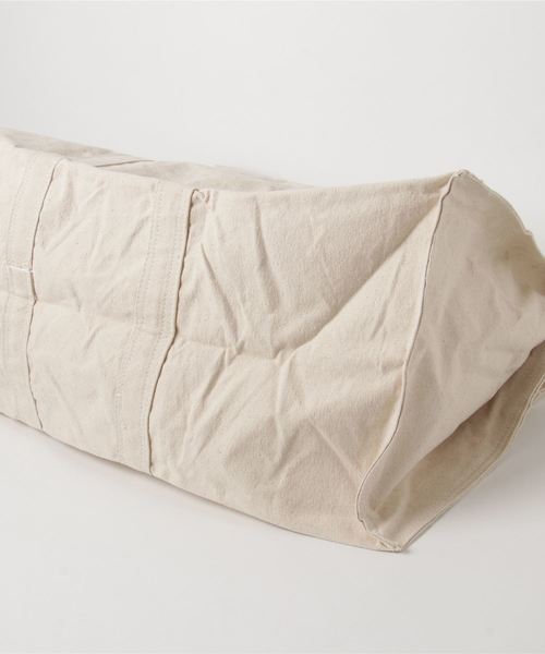 PUEBCO（プエブコ）の「LABOUR TOTE BAG Large（トートバッグ・メンズ・オフホワイト/ブラック・LARGE）」の4枚目の写真