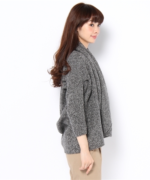UNITED ARROWS(ユナイテッドアローズ)の「UAB W/CA 7G ノーボタン カーディガン◆(カーディガン/ボレロ・レディース・ライトグレー/ダークグレー/ベージュ・フリー)」の4枚目の写真