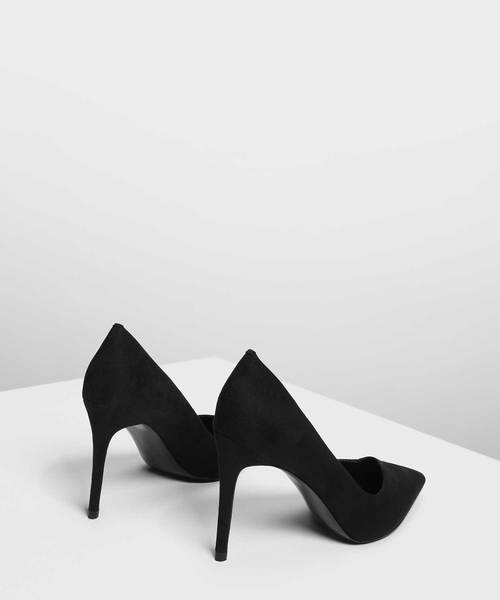 CHARLES & KEITH(チャールズ & キース)の「アシンメトリートップラインスティレット / ASYMMETRICAL TOPLINE STILETTOS(パンプス・レディース・ブラック/レッド/アイボリー・22cm/22.5cm/23cm/23.5cm/24.5cm/25cm/25.5cm/26.5cm)」の6枚目の写真
