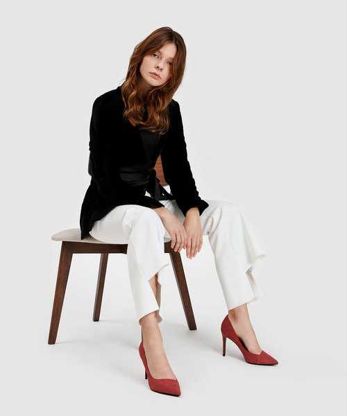 CHARLES & KEITH(チャールズ & キース)の「アシンメトリートップラインスティレット / ASYMMETRICAL TOPLINE STILETTOS(パンプス・レディース・ブラック/レッド/アイボリー・22cm/22.5cm/23cm/23.5cm/24.5cm/25cm/25.5cm/26.5cm)」の21枚目の写真