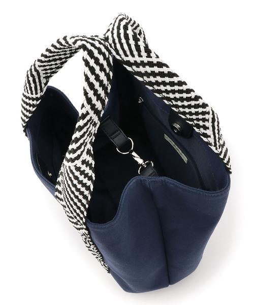 Petit Honfleur（プチオンフルール）の「◇カタログ掲載◇キャンバス編み手トートバッグ（トートバッグ・レディース・ネイビー/アイボリー・フリー）」の13枚目の写真