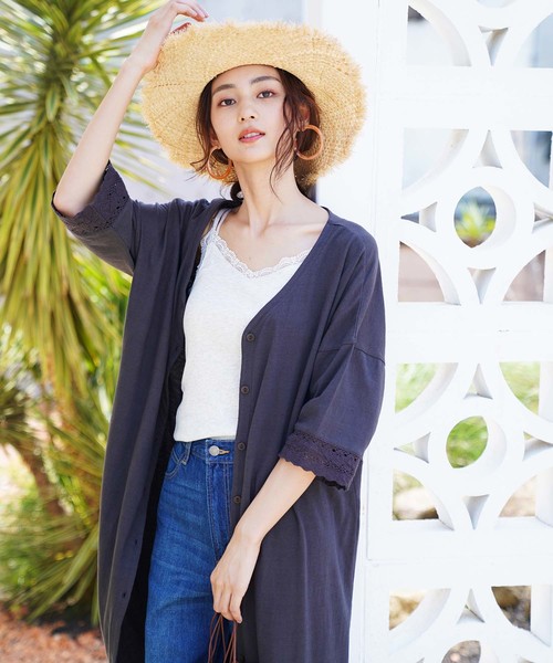 CRAFT STANDARD BOUTIQUE（クラフトスタンダードブティック）の「レース付きカットカーディガン●（カーディガン/ボレロ・レディース・チャコールグレー/ベージュ・FREE）」の4枚目の写真