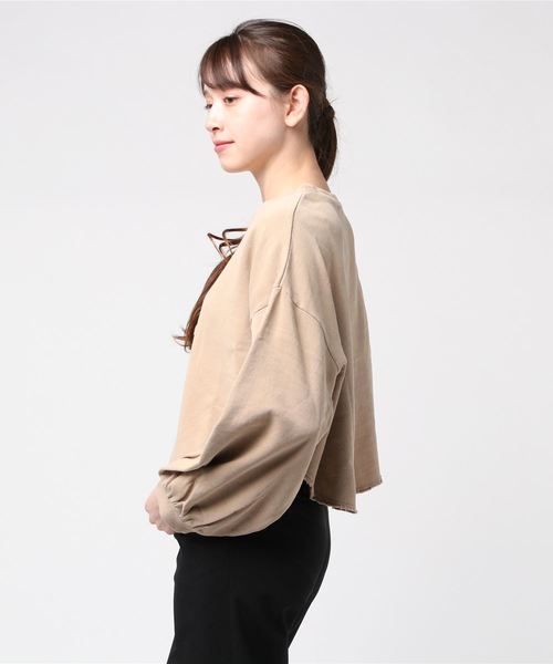 WEGO（ウィゴー）の「WEGO/ピグメントボリューム袖ショートスウェット（スウェット・レディース・ベージュ/ブラック/ブルー・FREE）」の4枚目の写真