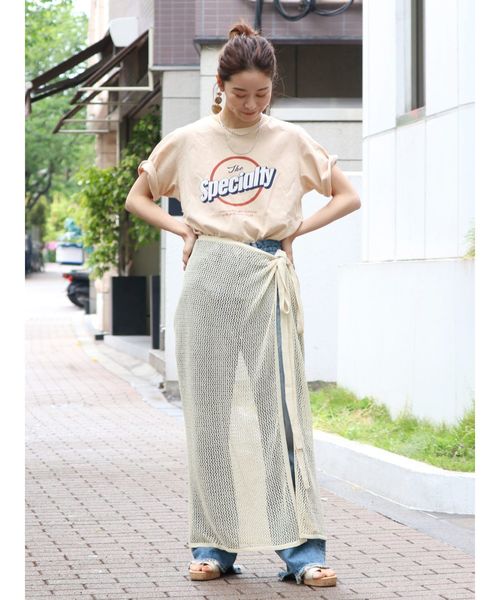 Ungrid(アングリッド)の「SpecialtyロゴプリントTee(Tシャツ/カットソー・レディース・ベージュ/レッド/チャコールグレー・FREE)」の4枚目の写真