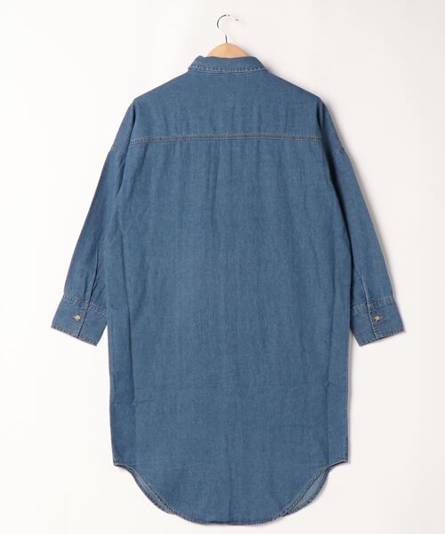 coca（coca）（コカ）の「ロングデニムシャツ（シャツ/ブラウス・レディース・ブルー・ONE SIZE）」の9枚目の写真