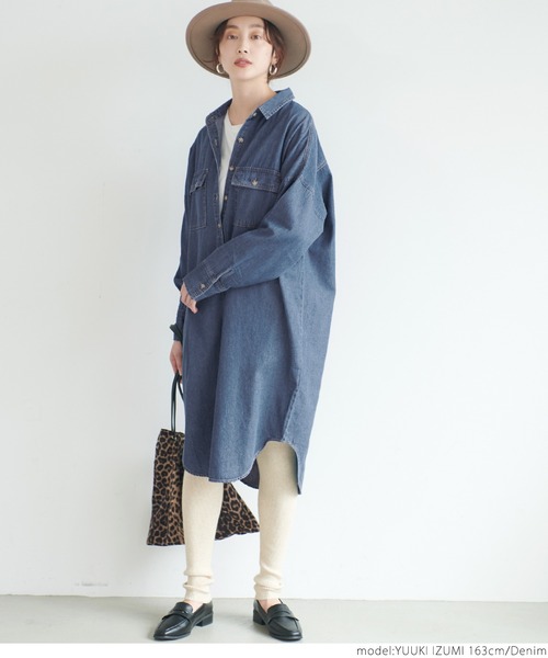 coca（coca）（コカ）の「ロングデニムシャツ（シャツ/ブラウス・レディース・ブルー・ONE SIZE）」の2枚目の写真