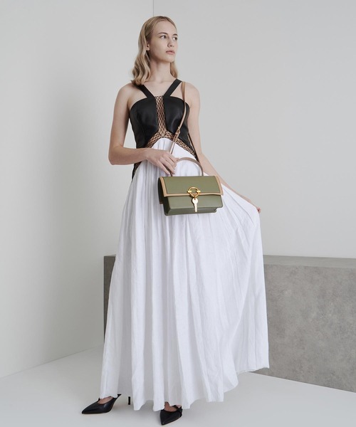 CHARLES & KEITH(チャールズ & キース)の「メタリックアクセント トップハンドルバッグ / Metallic Accent Top Handle Bag(ハンドバッグ・レディース・クリアレッド/セージグリーン/ベージュ・M)」の14枚目の写真