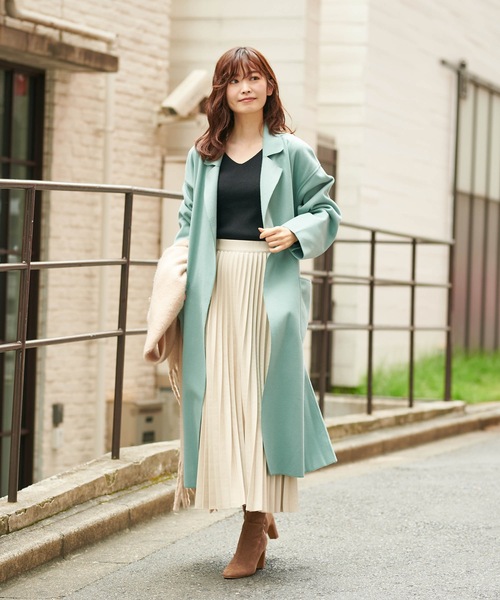 prose verse（プロズヴェール）の「エコレザープリーツロングスカート（スカート・レディース・アイボリー/グレイッシュベージュ/ダークブラウン/ブラック・ﾌﾘ-）」の13枚目の写真