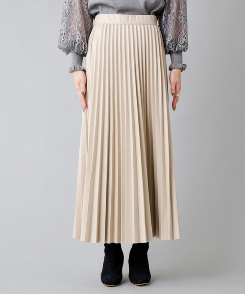 prose verse（プロズヴェール）の「エコレザープリーツロングスカート（スカート・レディース・アイボリー/グレイッシュベージュ/ダークブラウン/ブラック・ﾌﾘ-）」の12枚目の写真