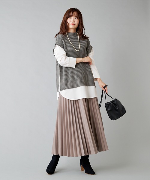 prose verse（プロズヴェール）の「エコレザープリーツロングスカート（スカート・レディース・アイボリー/グレイッシュベージュ/ダークブラウン/ブラック・ﾌﾘ-）」の18枚目の写真