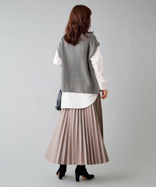 prose verse（プロズヴェール）の「エコレザープリーツロングスカート（スカート・レディース・アイボリー/グレイッシュベージュ/ダークブラウン/ブラック・ﾌﾘ-）」の17枚目の写真