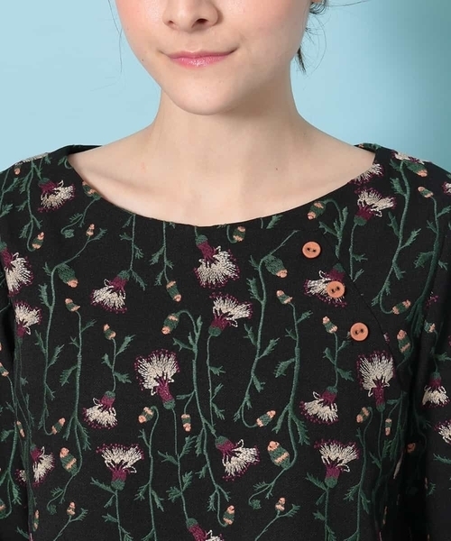 Jocomomola(ホコモモラ)の「palmera 刺繍ブラウス(シャツ/ブラウス・レディース・ブラック・40/42)」の4枚目の写真