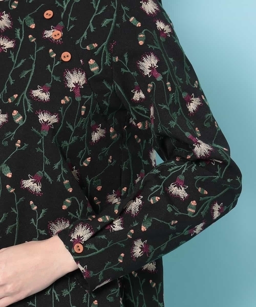 Jocomomola(ホコモモラ)の「palmera 刺繍ブラウス(シャツ/ブラウス・レディース・ブラック・40/42)」の5枚目の写真