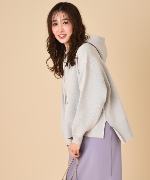 INTERPLANET（インタープラネット）の「【ＷＥＢ限定】編地切替フード付プルオーバー（ニット/セーター・レディース・パープル/ブラック/グレイッシュベージュ・FREE）」の9枚目の写真