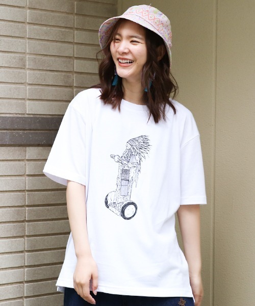 チチカカ（チチカカ）の「インディアンバイクTシャツ（Tシャツ/カットソー・メンズ・ホワイト/レッド・LARGE/MEDIUM）」の2枚目の写真