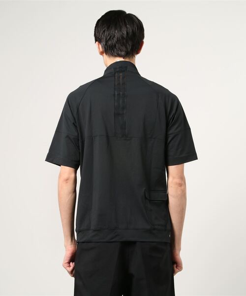 adidas（アディダス）の「ソリッド 半袖スタンドカラー
