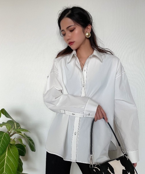 SHEER flow（シアーフロウ）の「【インフルエンサーMARIKA プロデュースアイテム】ステッチオーバーサイズシャツ（シャツ/ブラウス・レディース・オフホワイト・FREE）」の4枚目の写真