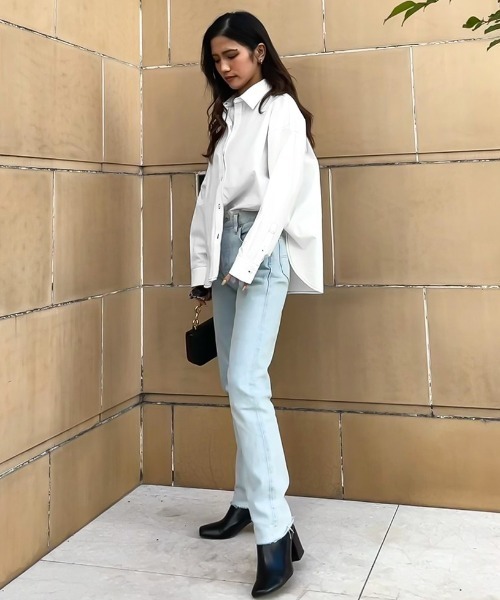 SHEER flow（シアーフロウ）の「【インフルエンサーMARIKA プロデュースアイテム】ステッチオーバーサイズシャツ（シャツ/ブラウス・レディース・オフホワイト・FREE）」の9枚目の写真